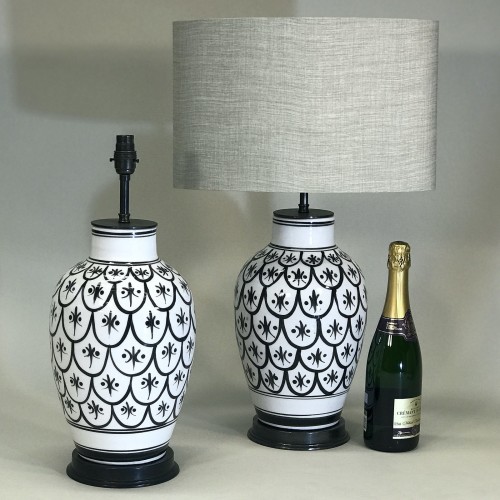Pair Of Small Black & White Ceramic Lamps On Brown Bronze Bases