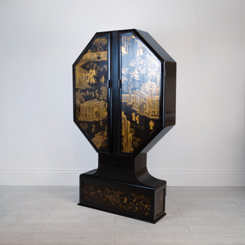 C1920 Black Lacquered Drinks Cabinet With Early 19th Century Chinese Panels (T7635)