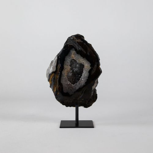 Small Agate Chunk On Stand (T8119)