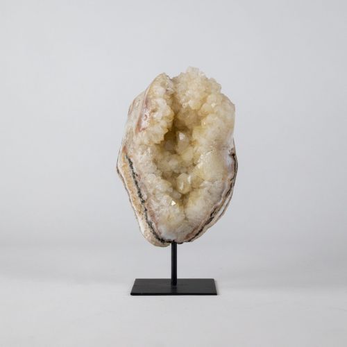 Medium Agate Chunk On Stand (T8126)