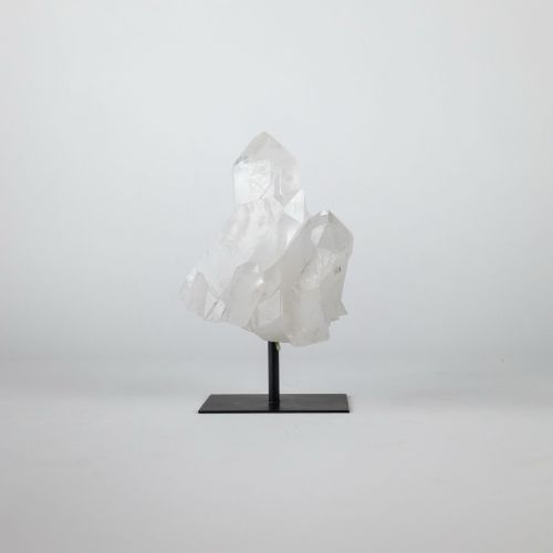 Large Clear Quartz On Stand (T8182)
