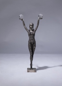 Single Silvered Bronze And Rock Crystal Ball Figure (T3250)