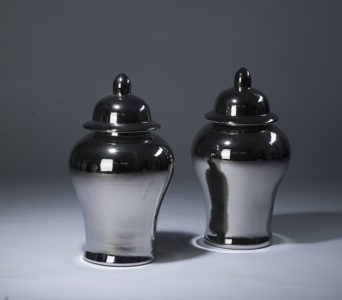 Pair Of Silver Mirrored Vases With Lidded Tops (T3488)