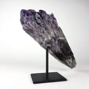 Amethyst Rose on Brown Bronze Stand (T5772)
